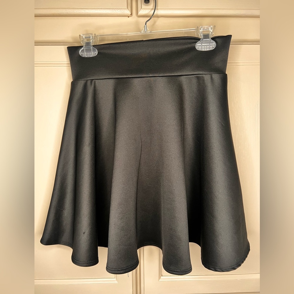 122 Johnny Black Skater Skirt